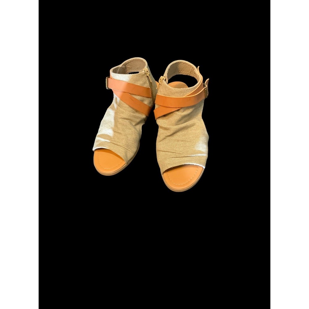SODA PEEP TOE FLAT SANDLE/BOOTIE Sz 8 ZIPPER‎ W/BUCKLE